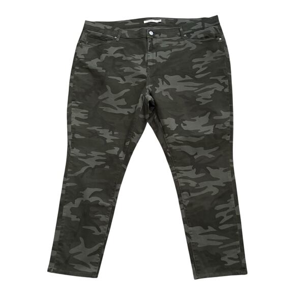 Levis 711 Skinny Camo Stretch Jeans Womens 24W Mid Rise Green Camouflage Pants - Picture 1 of 7